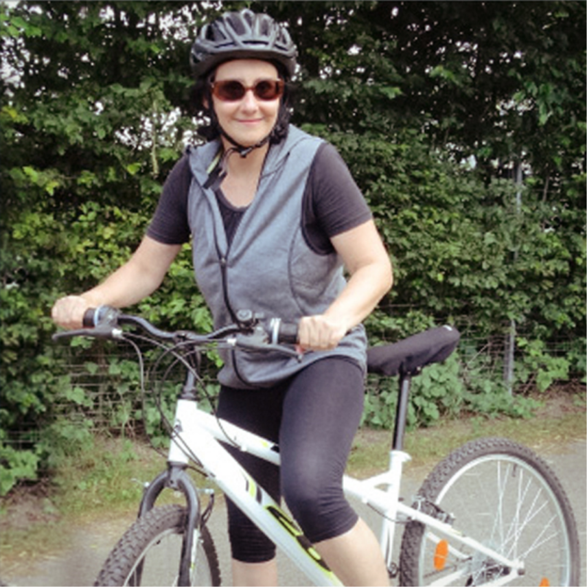 Sabine Eckhardt auf dem Fahrrad